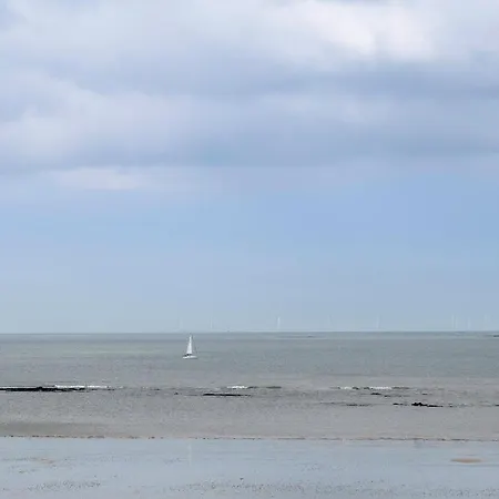 Bel Dans Front De Apartament *